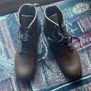 Frye Women’s Arkansas Mid Lace Boot